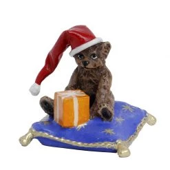 Scully & Scully Austrian Bronze Bear On Pillow