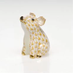 Herend Little Piggy Sitting -Collectibles Sales Store unnamed file 2346