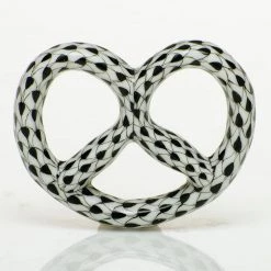 Herend Pretzel 15 Herend Pretzel -Collectibles Sales Store unnamed file 2811