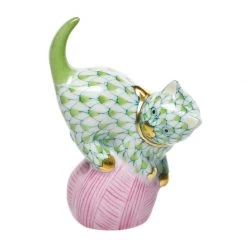 Herend Mischievous Cat With Yarn -Collectibles Sales Store unnamed file 3172
