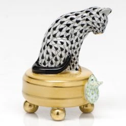 Herend Playing Cat & Mouse -Collectibles Sales Store unnamed file 3297