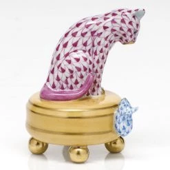 Herend Playing Cat & Mouse -Collectibles Sales Store unnamed file 3298