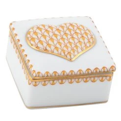 Herend Embossed Heart Box -Collectibles Sales Store unnamed file 834