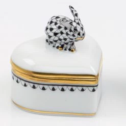 Herend Heart Box With Bunny Finial -Collectibles Sales Store unnamed file 921